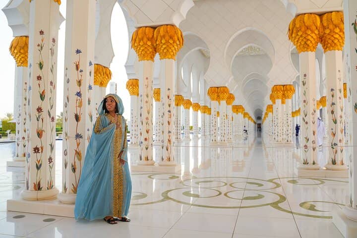 من دبي إلى أبو ظبي: المسجد الكبير والقصر الملكي وبرج الاتحاد