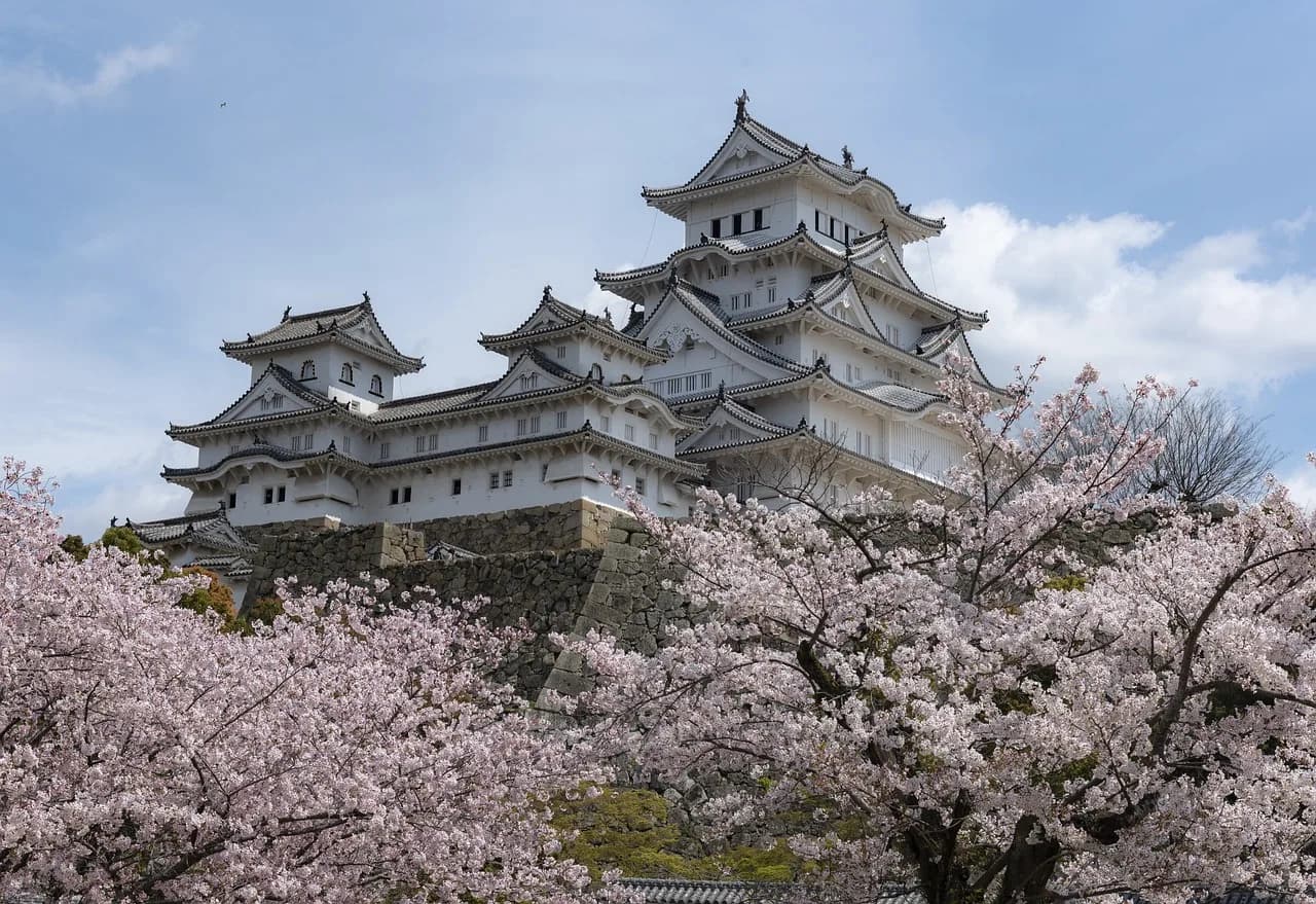 heritage, nature, japan, castle, himeji, white, heron, history, tourism, architecture, feudal, asia, ancient, sky, unesco, fortress, landmark, famous, roofing