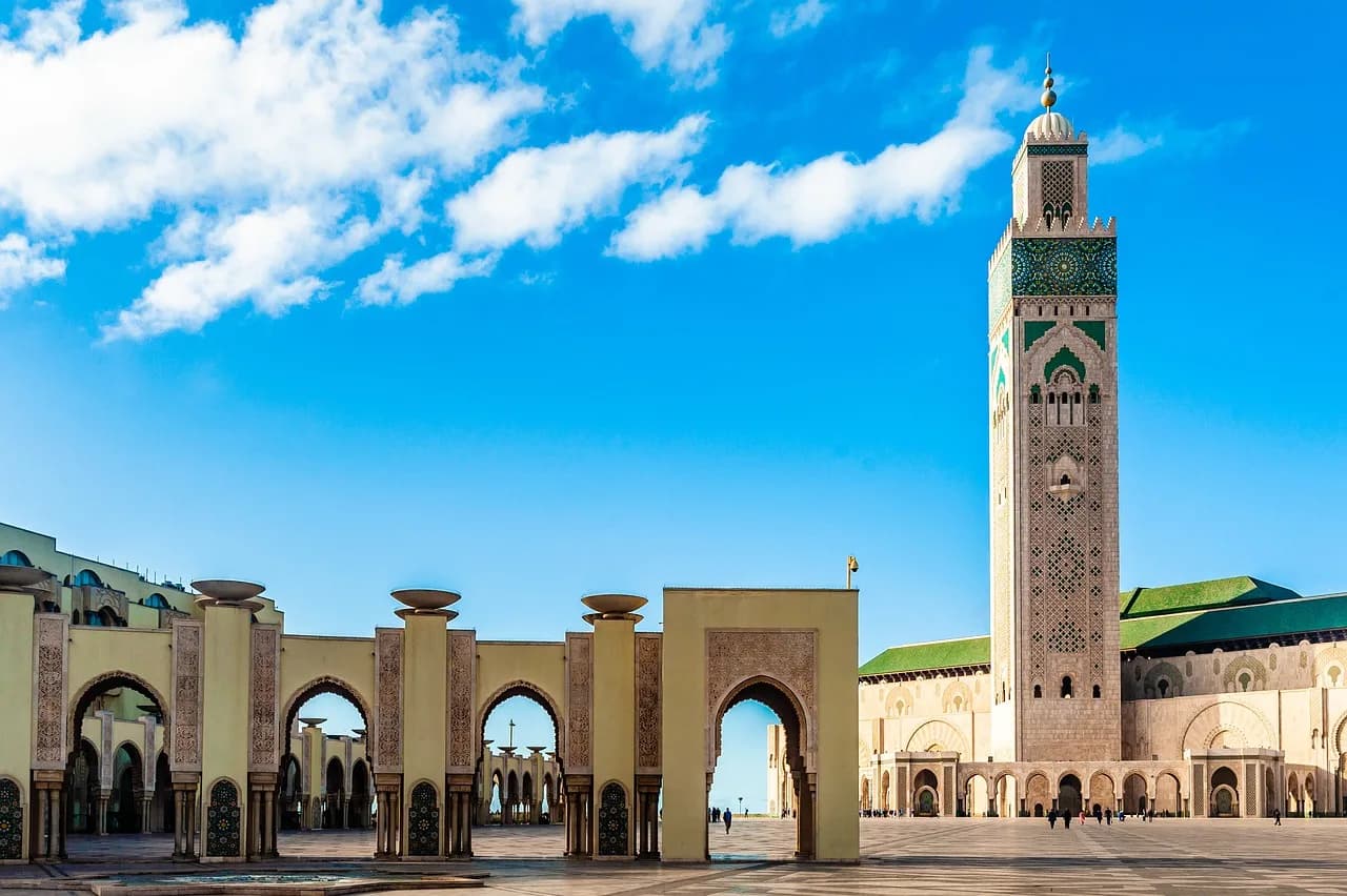 the hassan ii mosque, mosque, casablanca, morocco, africa, minaret, mosquée, l'atlantique, sky, maroc, océan, nature, atlantic, clouds, afrique, religion, building, moroccan, sea, architecture, arabic