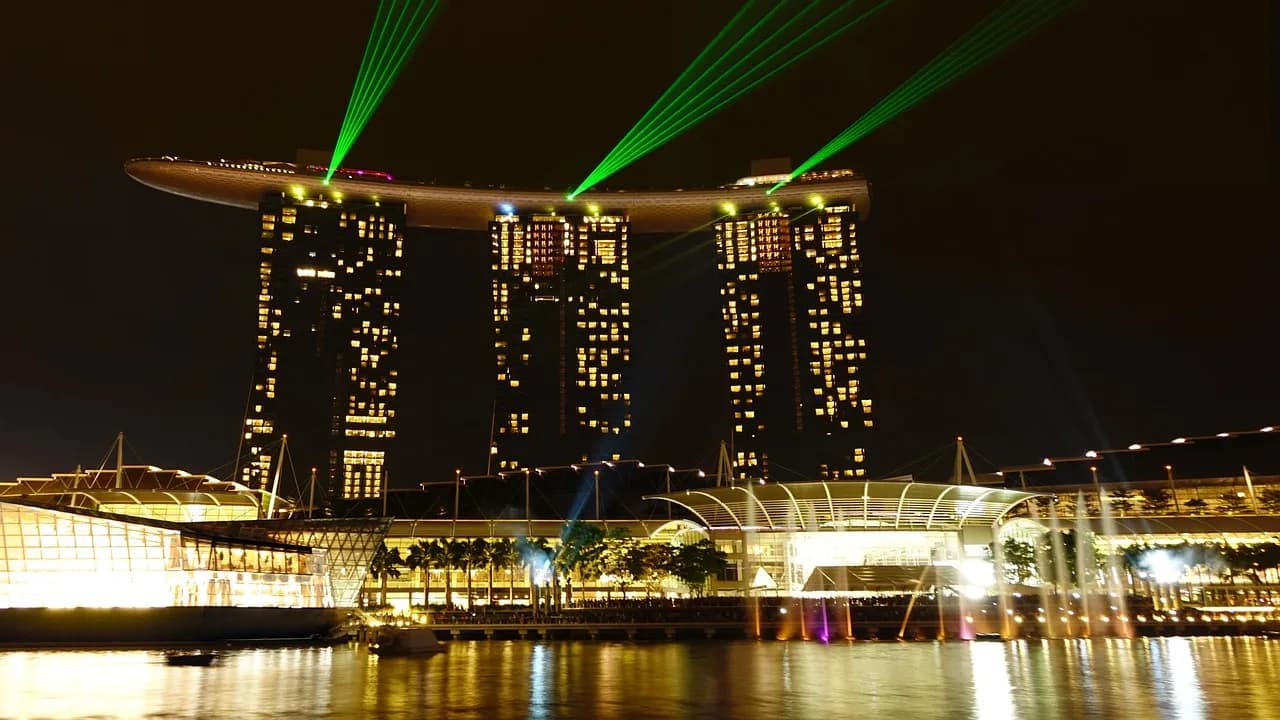 singapore, marina bay sands, singapore landmark, singapore river, attraction, hotel, tourism, landmark, travel, laser light, vibrant, beautiful, motion, digital, pattern, technology, bright, night, si