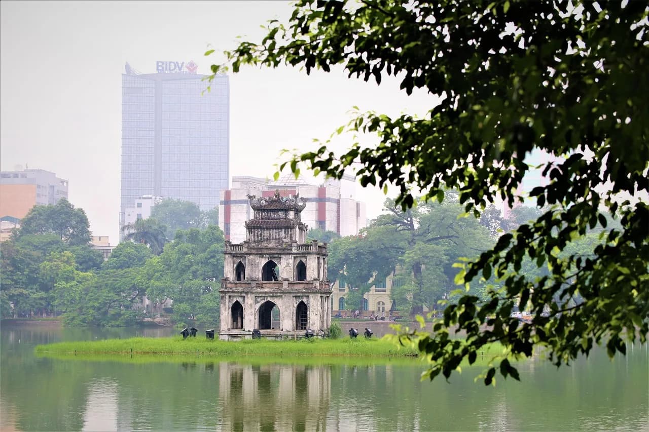 hanoi, vietnam, lake, park, natural, life, travels, water, nature, road, like, love, go, city, centre, hoankiem, photography